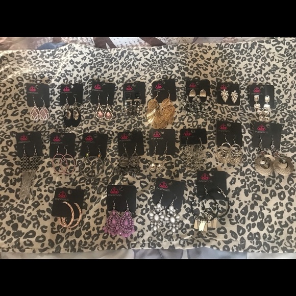 paparazzi Accessories - Ladies Bundle Of “20” Fashion Earrings ♥️